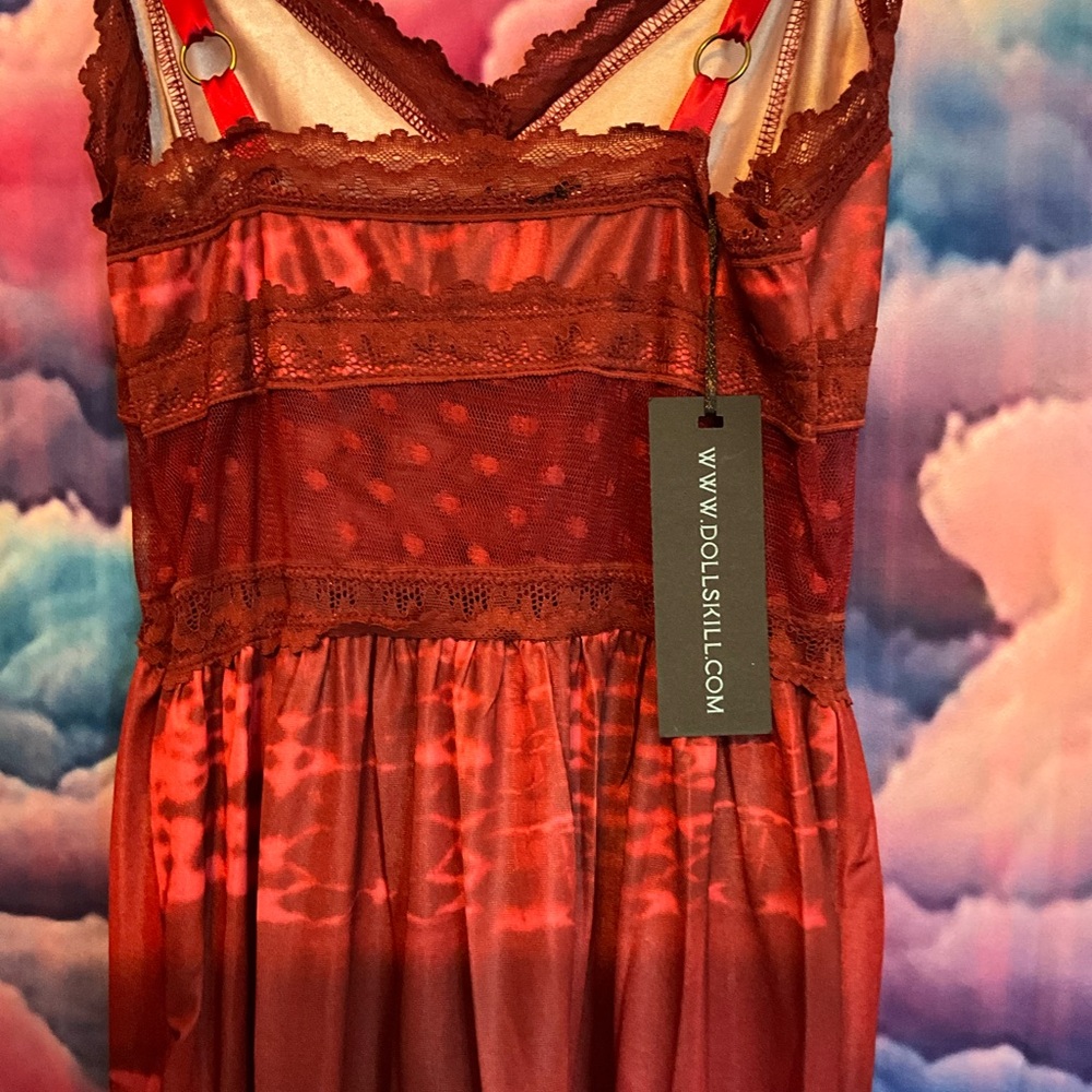 Elegant Red Maxi Dress - Picture 3 of 5